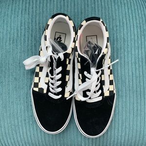 NIB Old Skool VANS lace up, black and white checkerboard. Size 8M